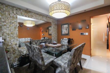 Casa à venda com 133m², 3 quartos e 3 vagas Casa à venda com 133m², 3 quartos e 3 vagasCozinha - Copa