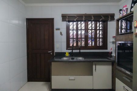 Casa à venda com 133m², 3 quartos e 3 vagas Casa à venda com 133m², 3 quartos e 3 vagasCozinha - Copa