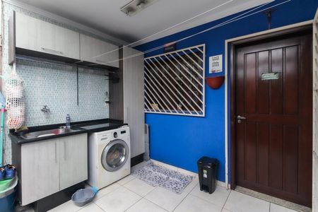 Casa à venda com 133m², 3 quartos e 3 vagas Casa à venda com 133m², 3 quartos e 3 vagasÁrea de Serviço