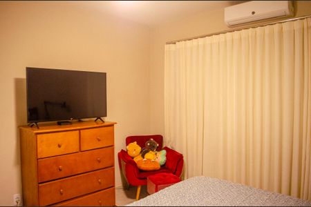 Casa à venda com 560m², 5 quartos e 2 vagas