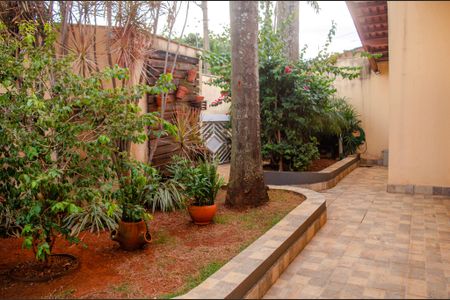 Casa à venda com 560m², 5 quartos e 2 vagas