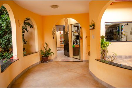 Casa à venda com 560m², 5 quartos e 2 vagas
