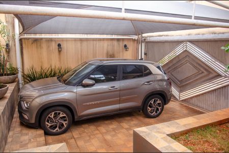 Casa à venda com 560m², 5 quartos e 2 vagas