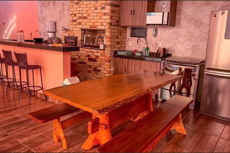 Casa à venda com 560m², 5 quartos e 2 vagas