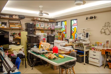 Casa à venda com 5 quartos, 560m² em Parque Acalanto, Goiânia