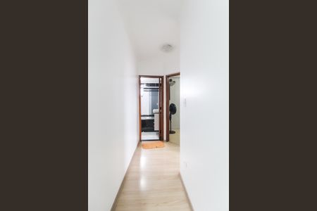 Apartamento à venda com 52m², 2 quartos e 1 vaga Apartamento à venda com 52m², 2 quartos e 1 vagaCorredor