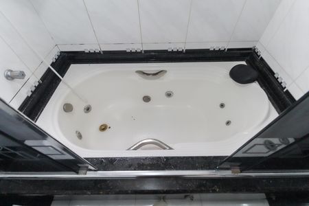 Apartamento à venda com 52m², 2 quartos e 1 vaga Apartamento à venda com 52m², 2 quartos e 1 vagaBanheiro
