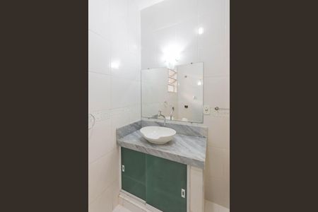 Apartamento para alugar com 120m², 2 quartos e sem vagaBanheiro