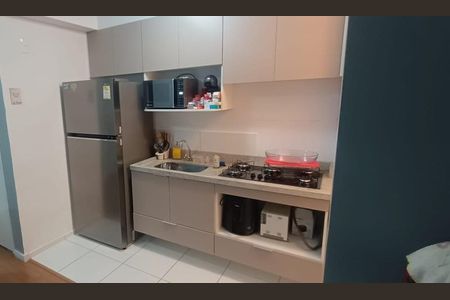 Cozinha de apartamento para alugar com 2 quartos, 37m² em Chacara Santa Lucia dos Ypes, Carapicuíba
