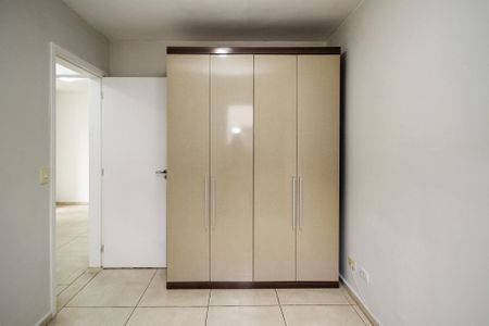 Quarto 1 de apartamento para alugar com 2 quartos, 50m² em Rio Cotia, Cotia