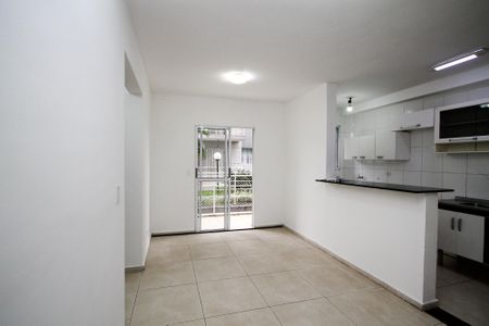 Sala de apartamento para alugar com 2 quartos, 50m² em Rio Cotia, Cotia