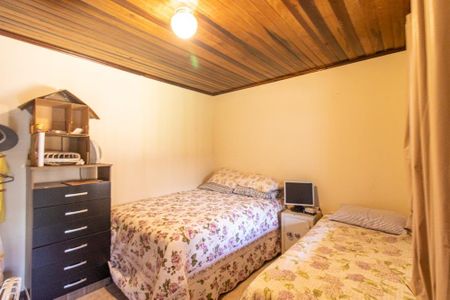 Casa à venda com 350m², 6 quartos e 8 vagas Casa à venda com 350m², 6 quartos e 8 vagasQuarto 4 Suite 2