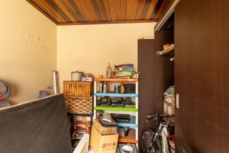 Casa à venda com 350m², 6 quartos e 8 vagas Casa à venda com 350m², 6 quartos e 8 vagasQuarto de Serviço