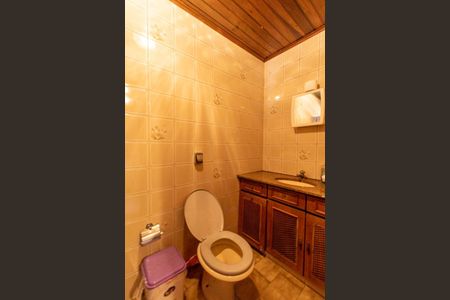Casa à venda com 350m², 6 quartos e 8 vagas Casa à venda com 350m², 6 quartos e 8 vagasBanheiro da Suite 2
