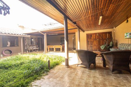 Casa à venda com 350m², 6 quartos e 8 vagas Casa à venda com 350m², 6 quartos e 8 vagasÁrea comum