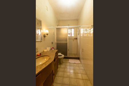 Casa à venda com 350m², 6 quartos e 8 vagas Casa à venda com 350m², 6 quartos e 8 vagasBanheiro Social