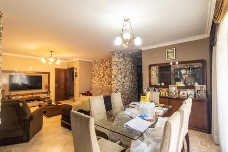 Casa à venda com 350m², 6 quartos e 8 vagas Casa à venda com 350m², 6 quartos e 8 vagasSala