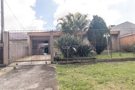 Casa à venda com 350m², 6 quartos e 8 vagas Casa à venda com 350m², 6 quartos e 8 vagasFachada