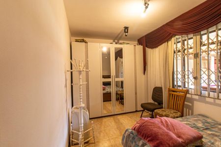 Casa à venda com 350m², 6 quartos e 8 vagas Casa à venda com 350m², 6 quartos e 8 vagasQuarto 3