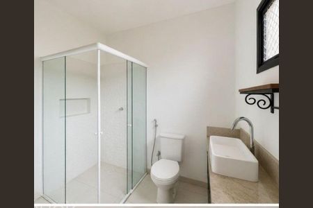 Casa para alugar com 200m², 3 quartos e 4 vagas Casa para alugar com 200m², 3 quartos e 4 vagasBanheiro