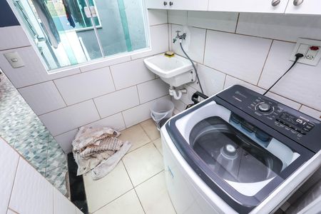 Casa à venda com 56m², 3 quartos e 1 vagaÁrea de Serviço
