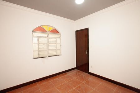 Casa para alugar com 12m², 1 quarto e sem vaga