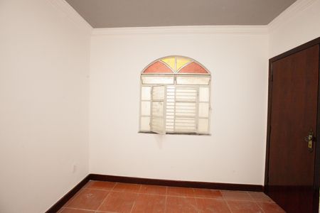 Casa para alugar com 12m², 1 quarto e sem vaga
