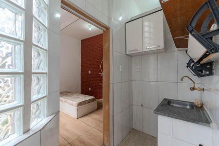 Cozinha e Área de Serviço de kitnet/studio para alugar com 1 quarto, 30m² em Bela Vista, São Paulo
