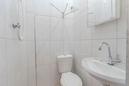 Banheiro de kitnet/studio para alugar com 1 quarto, 30m² em Bela Vista, São Paulo