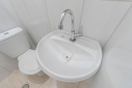Banheiro de kitnet/studio para alugar com 1 quarto, 30m² em Bela Vista, São Paulo
