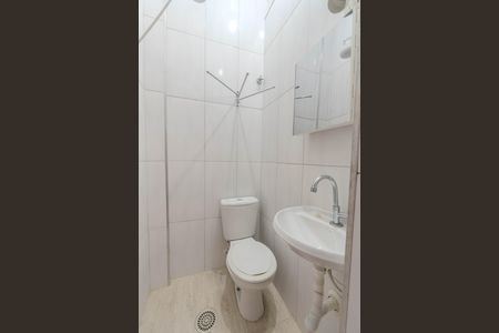 Banheiro de kitnet/studio para alugar com 1 quarto, 30m² em Bela Vista, São Paulo