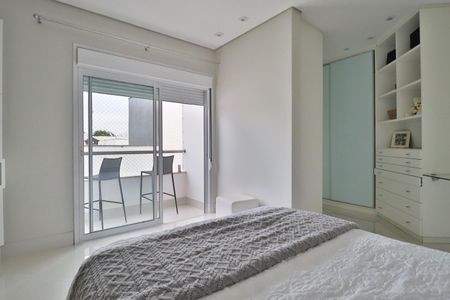 Casa de condomínio para alugar com 319m², 3 quartos e 4 vagasQuarto 2 - Suíte