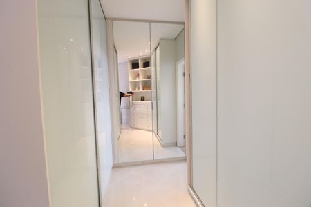 Casa de condomínio para alugar com 319m², 3 quartos e 4 vagasQuarto 2 - Suíte