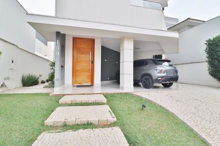 Casa de condomínio para alugar com 319m², 3 quartos e 4 vagasFachada
