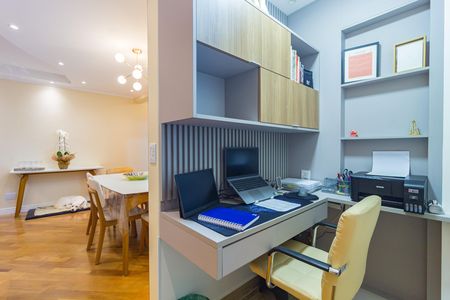 Apartamento à venda com 98m², 3 quartos e 2 vagasEscritório