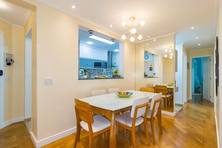 Apartamento à venda com 98m², 3 quartos e 2 vagasSala 