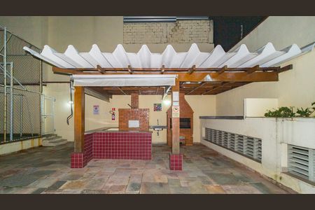 Apartamento à venda com 98m², 3 quartos e 2 vagasChurrasqueira