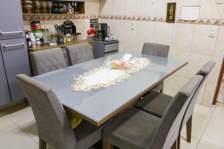 Casa à venda com 125m², 3 quartos e 1 vaga Casa à venda com 125m², 3 quartos e 1 vagaCozinha