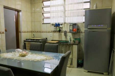 Casa à venda com 125m², 3 quartos e 1 vaga Casa à venda com 125m², 3 quartos e 1 vagaCozinha