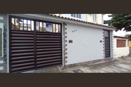 Casa à venda com 125m², 3 quartos e 1 vaga Casa à venda com 125m², 3 quartos e 1 vagaFachada