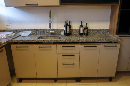 Casa à venda com 77m², 2 quartos e sem vaga Casa à venda com 77m², 2 quartos e sem vagaCozinha