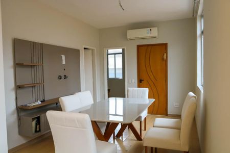 Sala de casa à venda com 2 quartos, 77m² em Engenho de Dentro, Rio de Janeiro