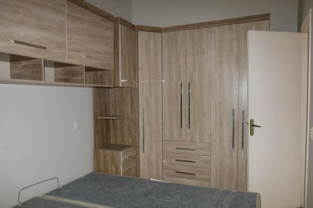Casa à venda com 77m², 2 quartos e sem vaga