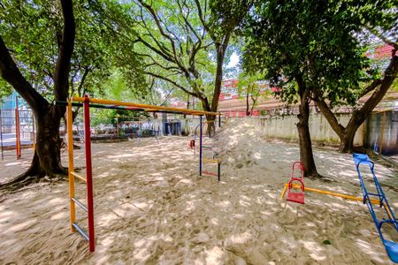 Apartamento à venda com 48m², 2 quartos e 1 vagaÁrea comum - Playground