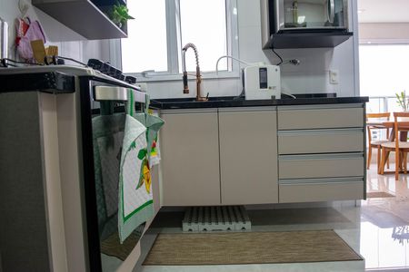 Apartamento à venda com 119m², 2 quartos e 3 vagas