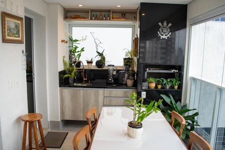 Apartamento à venda com 119m², 2 quartos e 3 vagas