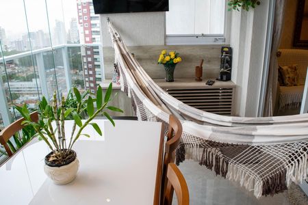 Apartamento à venda com 119m², 2 quartos e 3 vagas