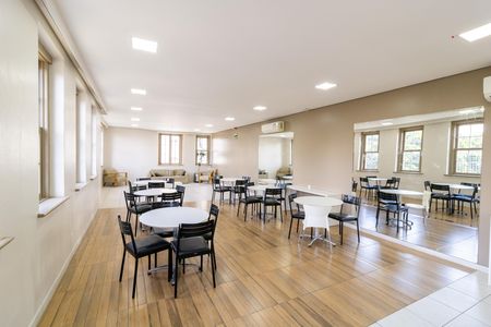 Apartamento à venda com 72m², 3 quartos e 1 vaga Apartamento à venda com 72m², 3 quartos e 1 vagaÁrea comum - Salão de festas