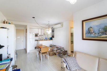 Apartamento à venda com 72m², 3 quartos e 1 vaga Apartamento à venda com 72m², 3 quartos e 1 vagaSala