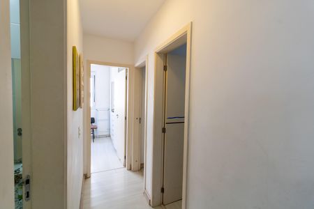 Apartamento à venda com 72m², 3 quartos e 1 vaga Apartamento à venda com 72m², 3 quartos e 1 vagaCorredor